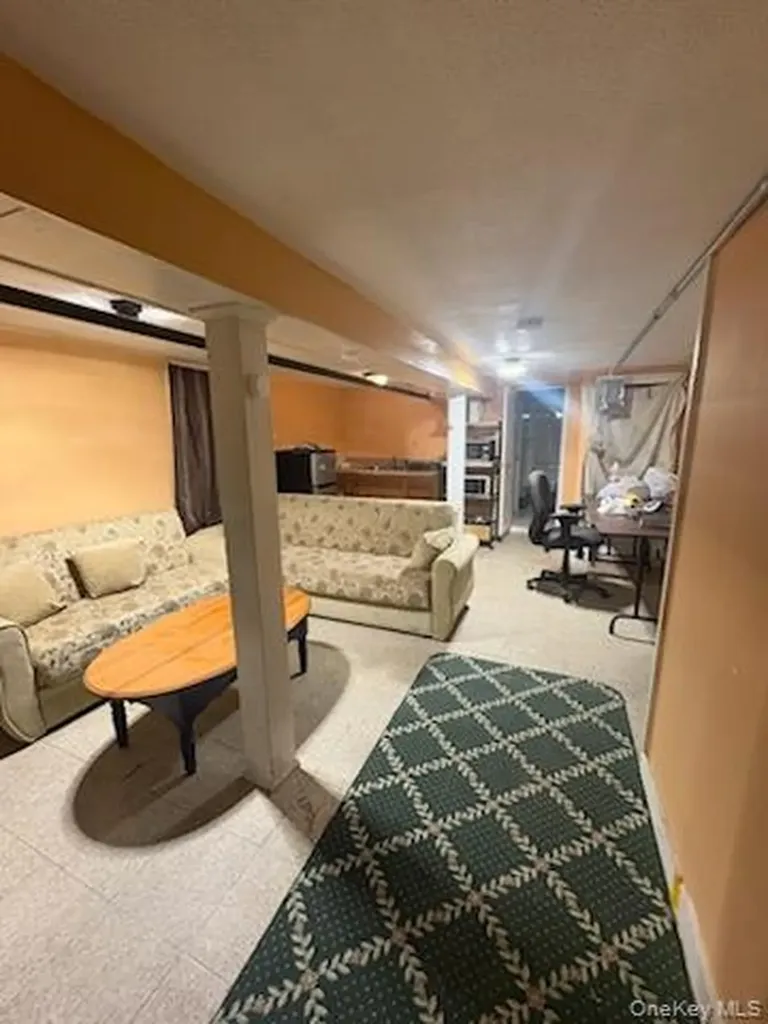 19144 113th Road Saint Albans NY 11412