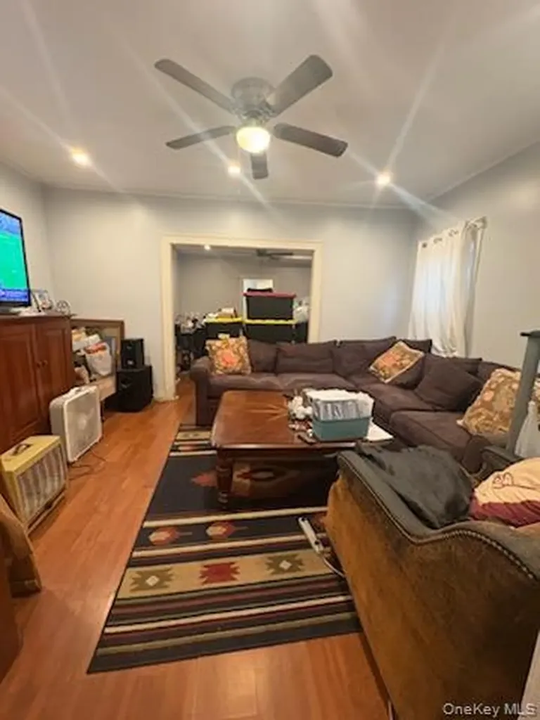 19144 113th Road Saint Albans NY 11412