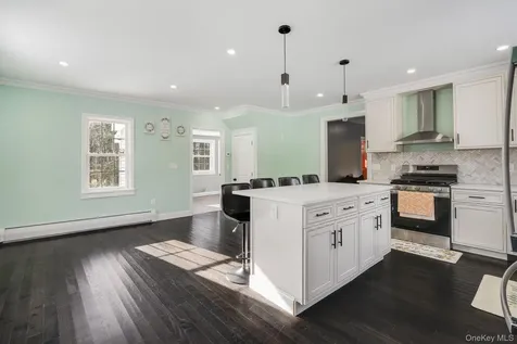 104 S Quaker Lane Hyde Park NY 12538