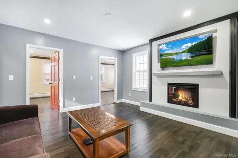 104 S Quaker Lane Hyde Park NY 12538