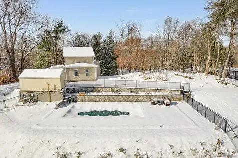 104 S Quaker Lane Hyde Park NY 12538