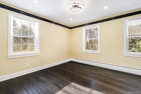 104 S Quaker Lane Hyde Park NY 12538