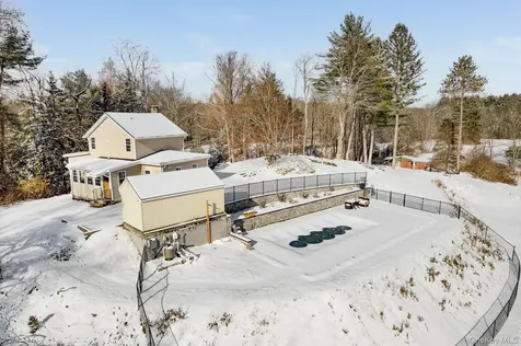 104 S Quaker Lane Hyde Park NY 12538