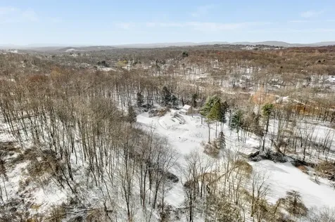 104 S Quaker Lane Hyde Park NY 12538