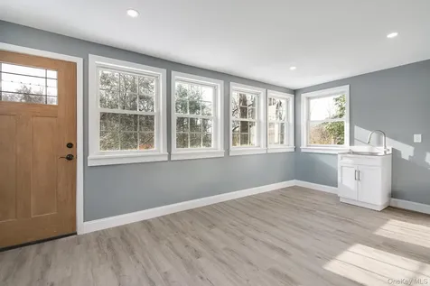 104 S Quaker Lane Hyde Park NY 12538