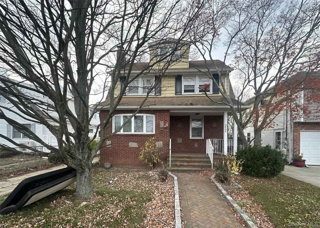 2922 Oceanside Road Oceanside NY 11572