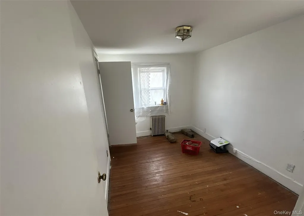 2922 Oceanside Road Oceanside NY 11572