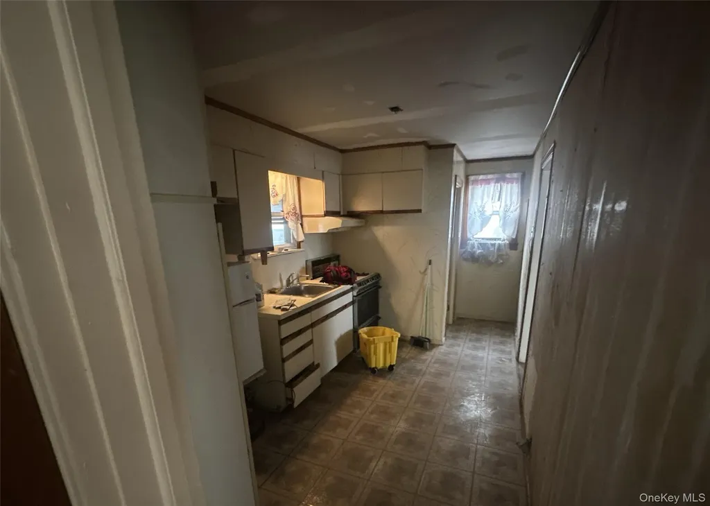 2922 Oceanside Road Oceanside NY 11572