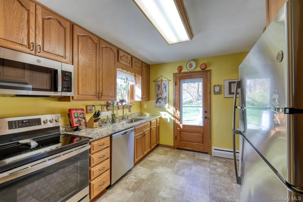 17 Homer Place Poughkeepsie NY 12603