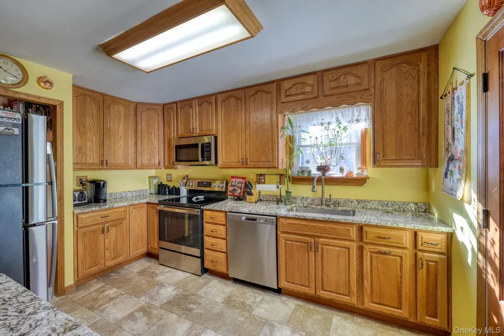 17 Homer Place Poughkeepsie NY 12603
