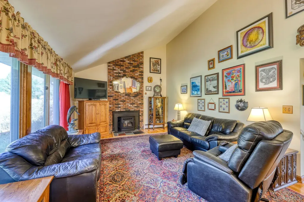 17 Homer Place Poughkeepsie NY 12603