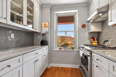 565 Broadway Hastings-on-hudson NY 10706