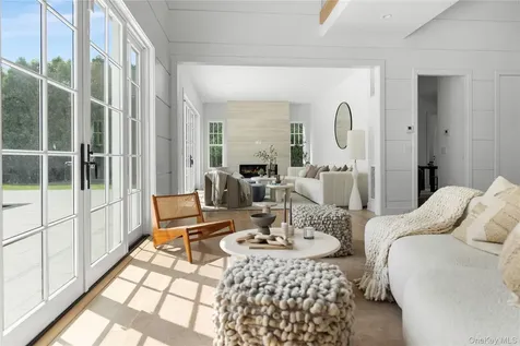 100 Narrow Lane Southampton NY 11968