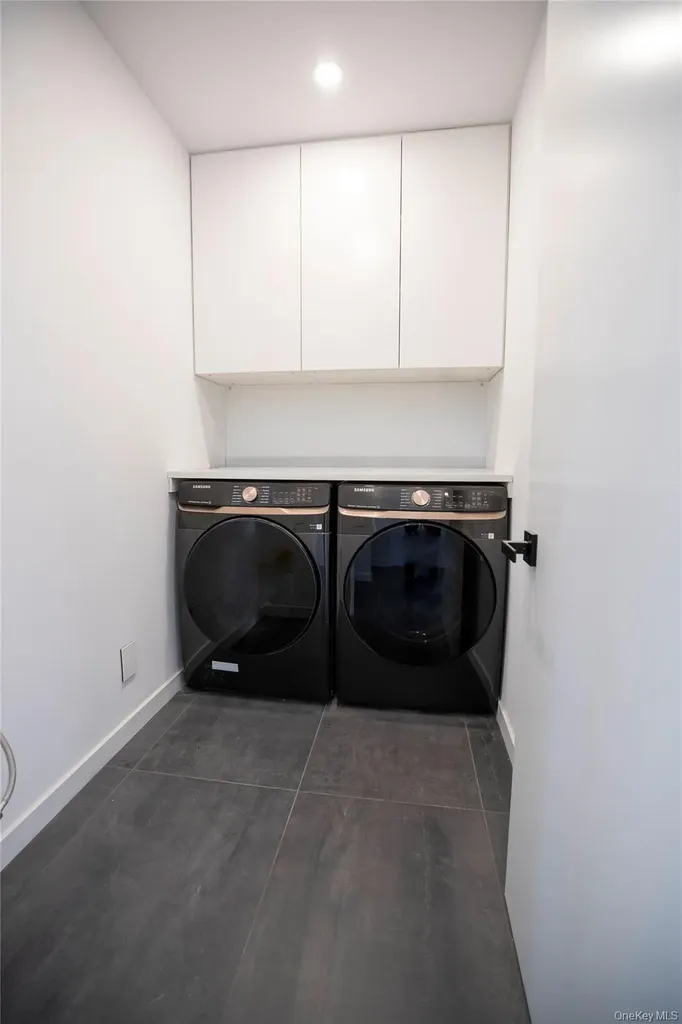 1 Short Lane Levittown NY 11756