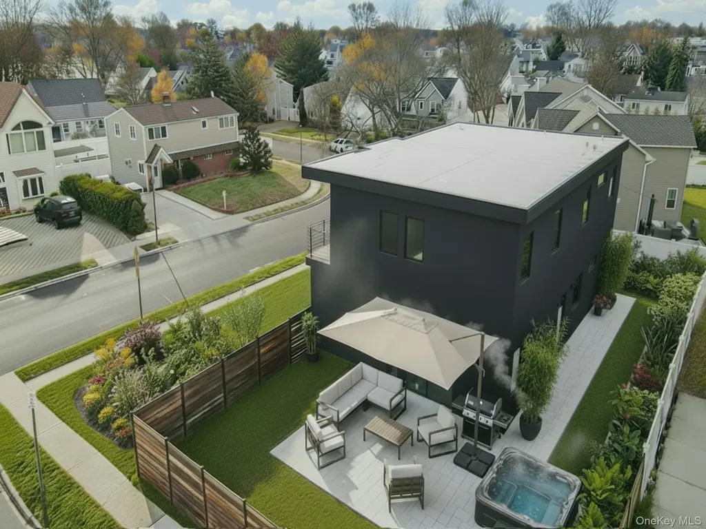 1 Short Lane Levittown NY 11756