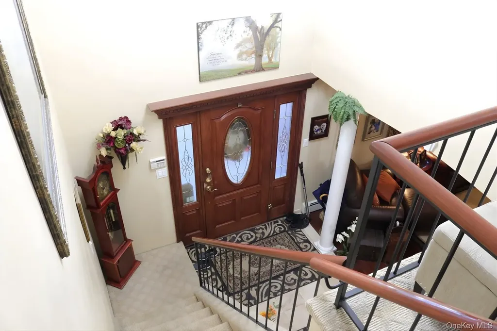 35 Hastings Drive Ridge NY 11961