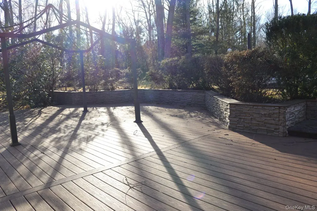 35 Hastings Drive Ridge NY 11961