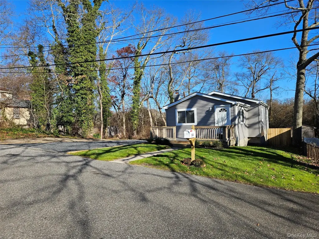 133 Denton Street Patchogue NY 11772