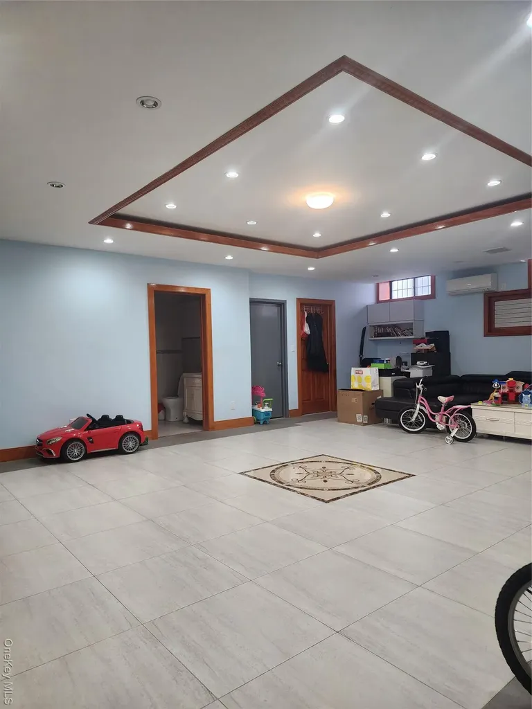 13910 14th Avenue Whitestone NY 11357