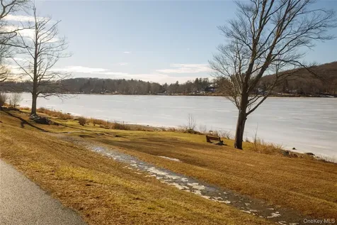 79 Clubhouse Drive Carmel NY 10512