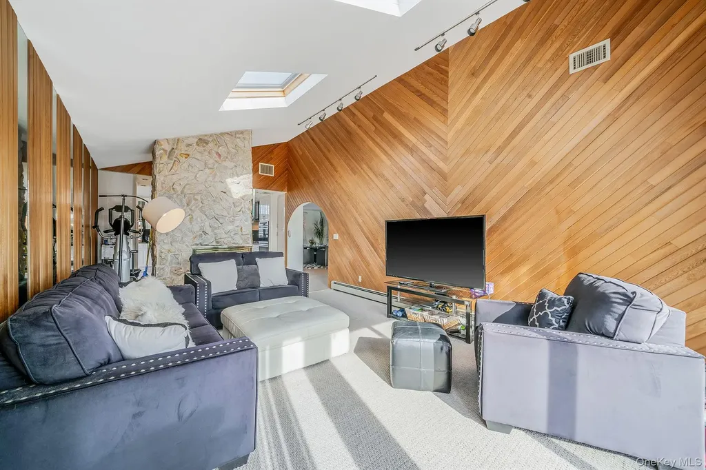 3452 Ocean Avenue Oceanside NY 11572