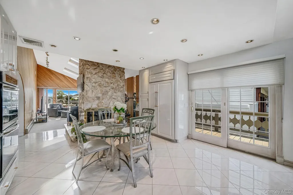 3452 Ocean Avenue Oceanside NY 11572