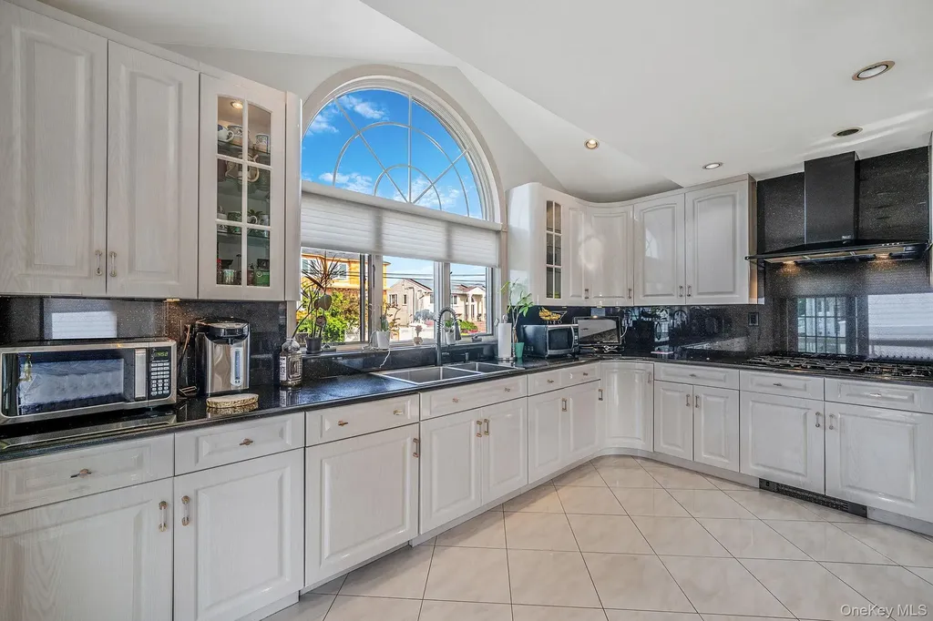 3452 Ocean Avenue Oceanside NY 11572