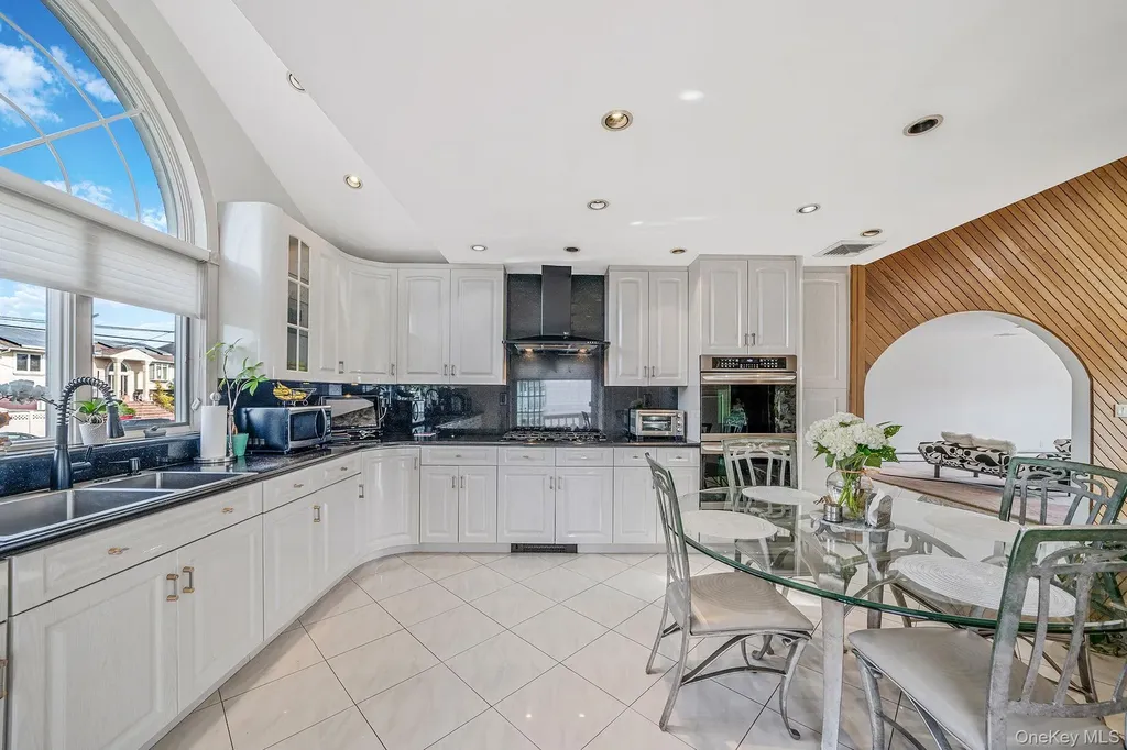 3452 Ocean Avenue Oceanside NY 11572