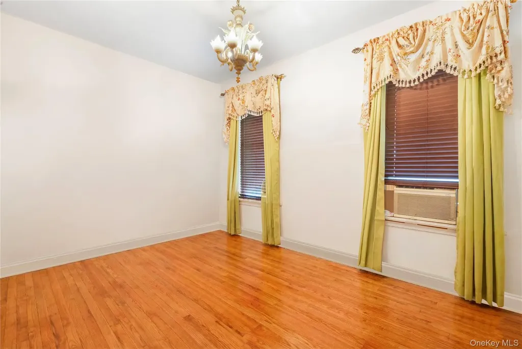 853 E 49th Street Brooklyn NY 11203