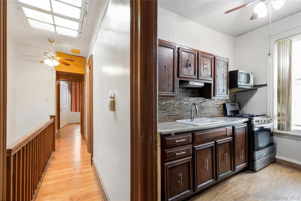 853 E 49th Street Brooklyn NY 11203