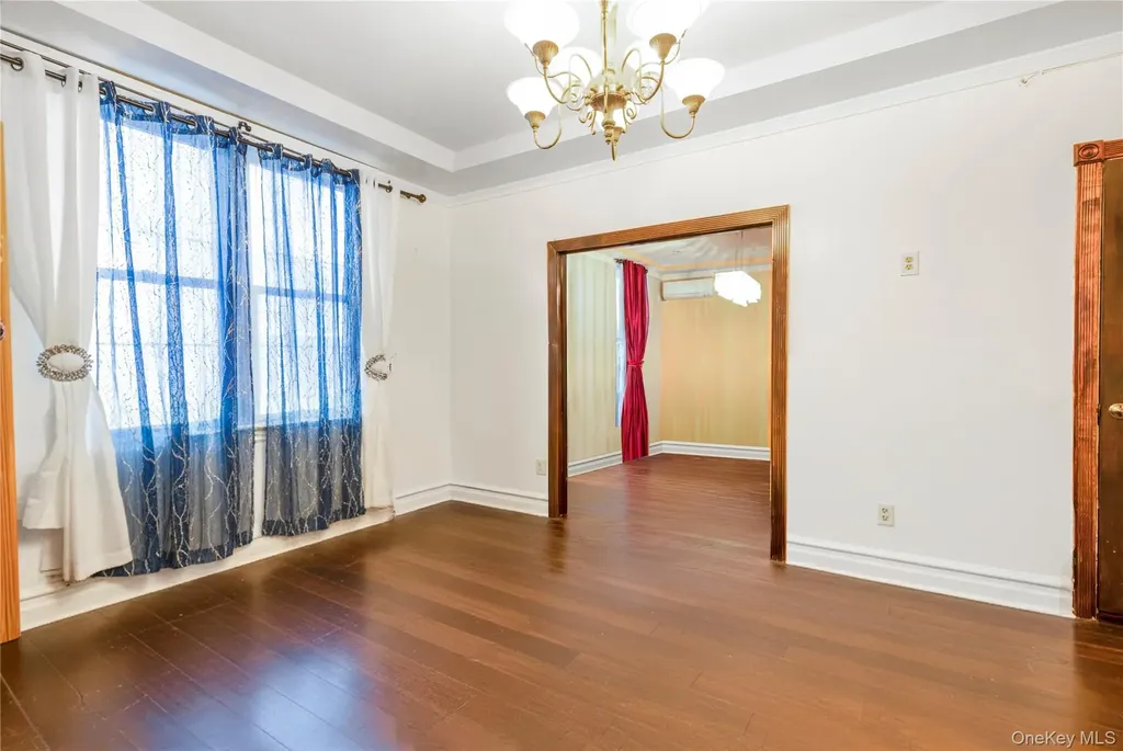 853 E 49th Street Brooklyn NY 11203