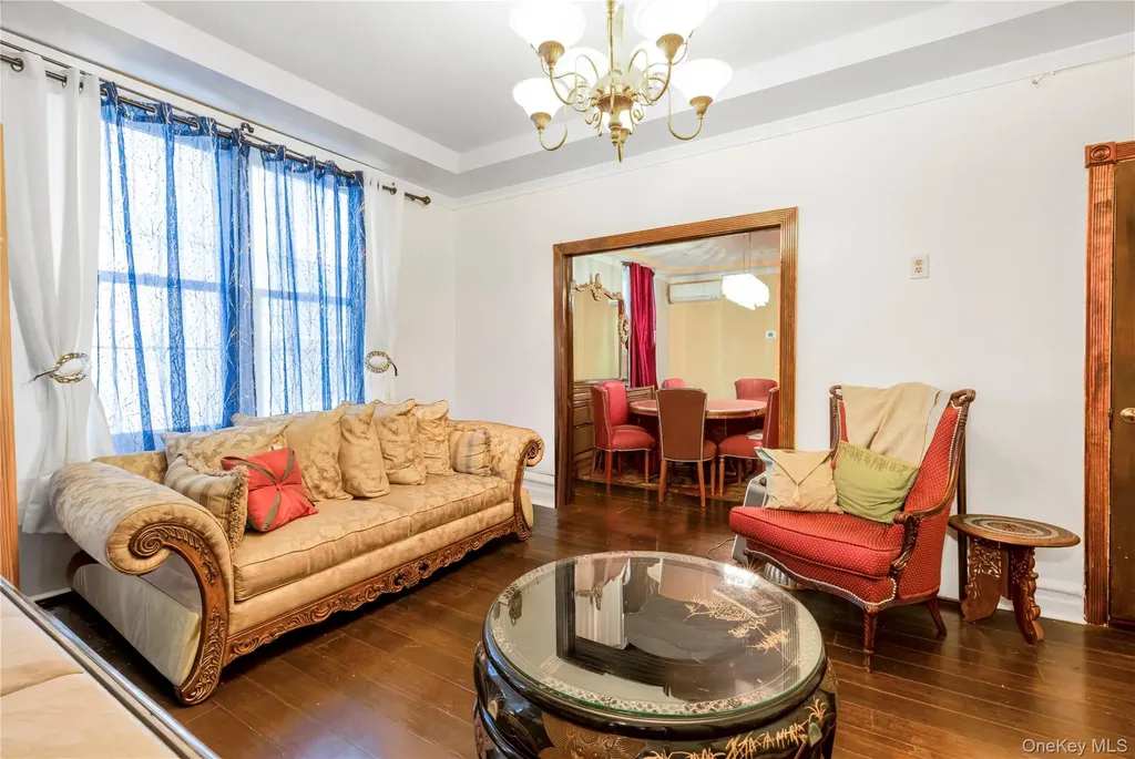 853 E 49th Street Brooklyn NY 11203
