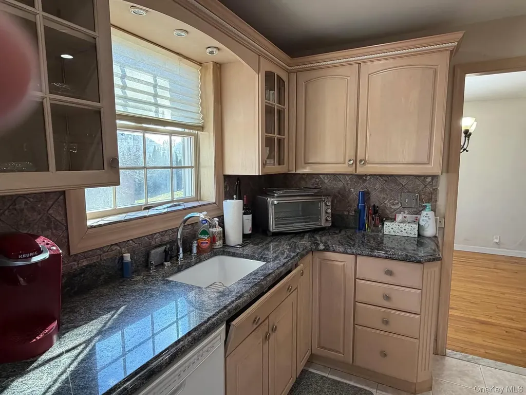 93 Whitman Road Yonkers NY 10710
