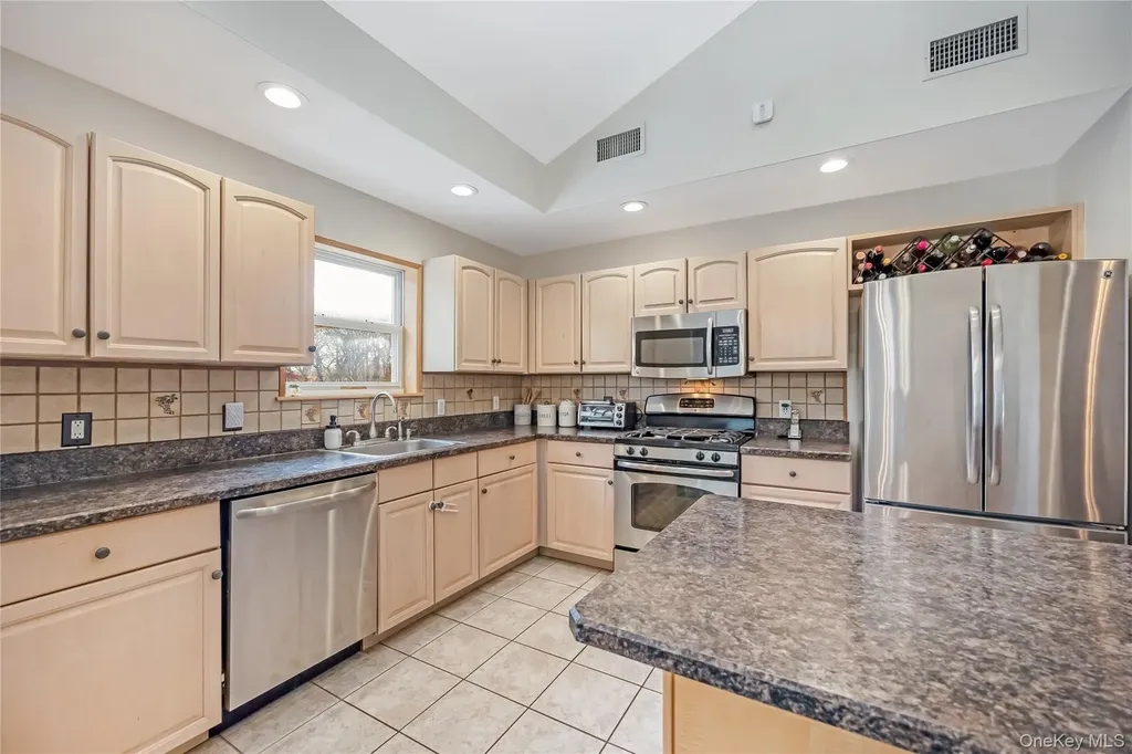 1291 Boston Avenue Bay Shore NY 11706
