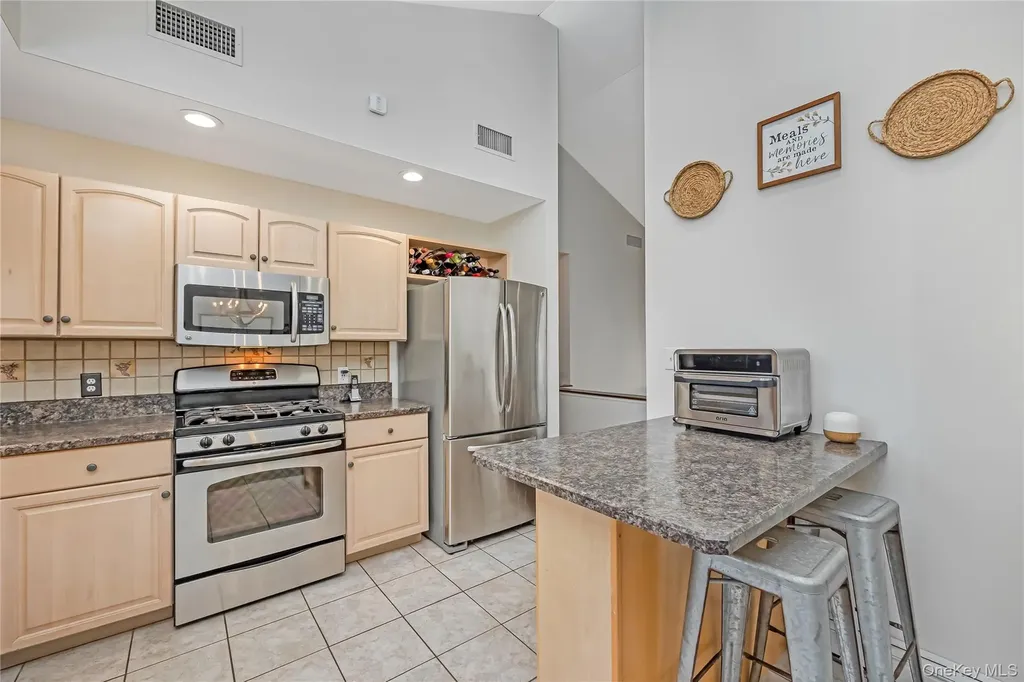 1291 Boston Avenue Bay Shore NY 11706