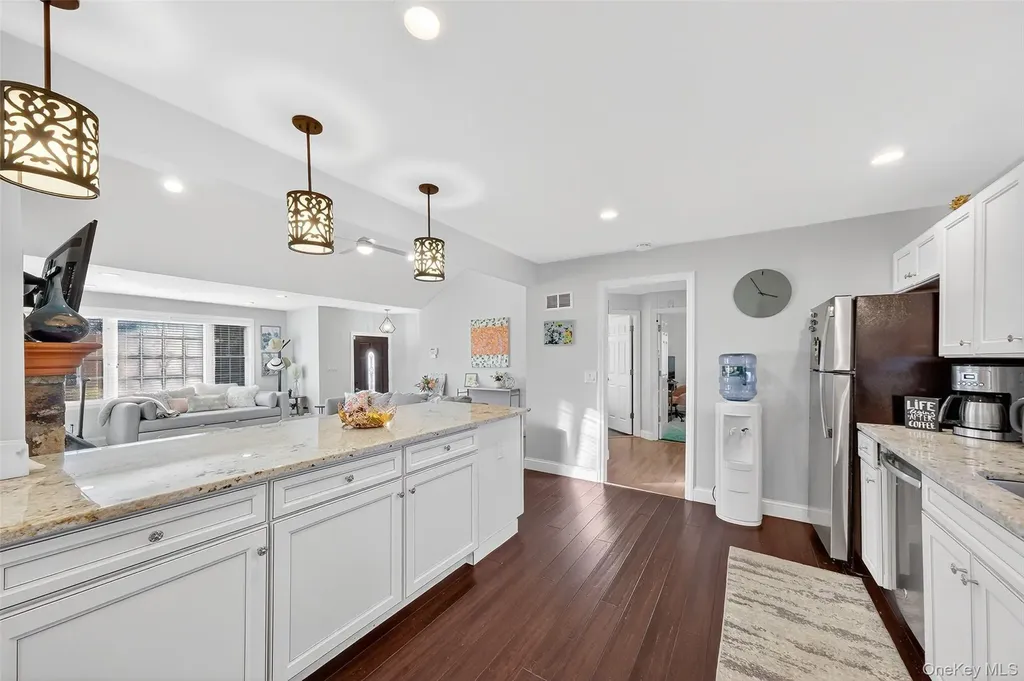 550 Beach Road Mahopac NY 10541