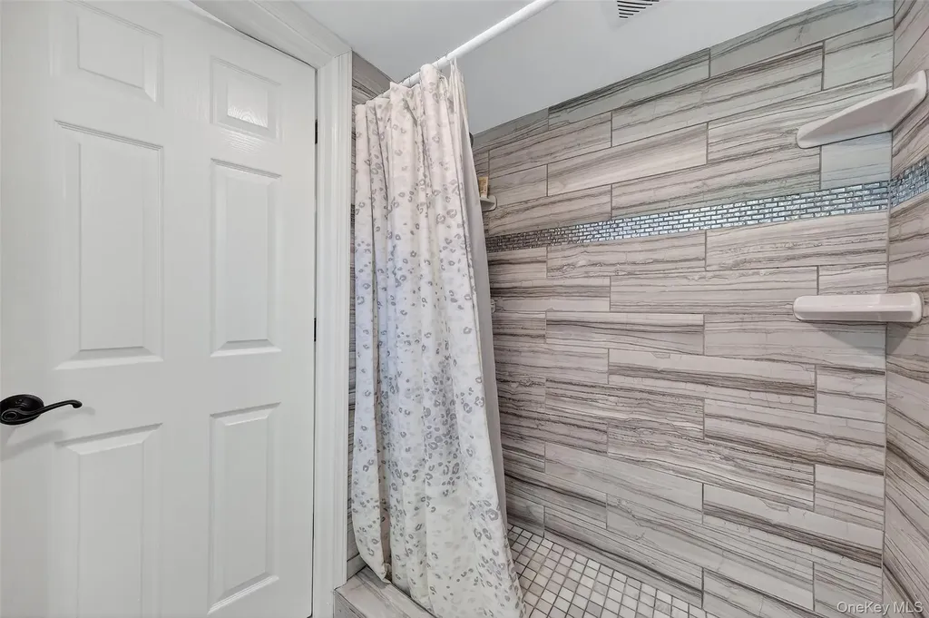 550 Beach Road Mahopac NY 10541