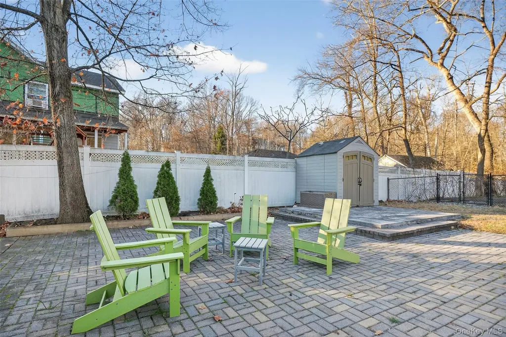 550 Beach Road Mahopac NY 10541