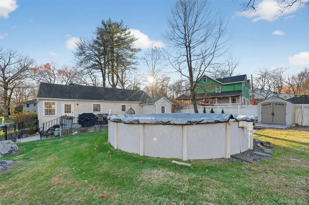 550 Beach Road Mahopac NY 10541