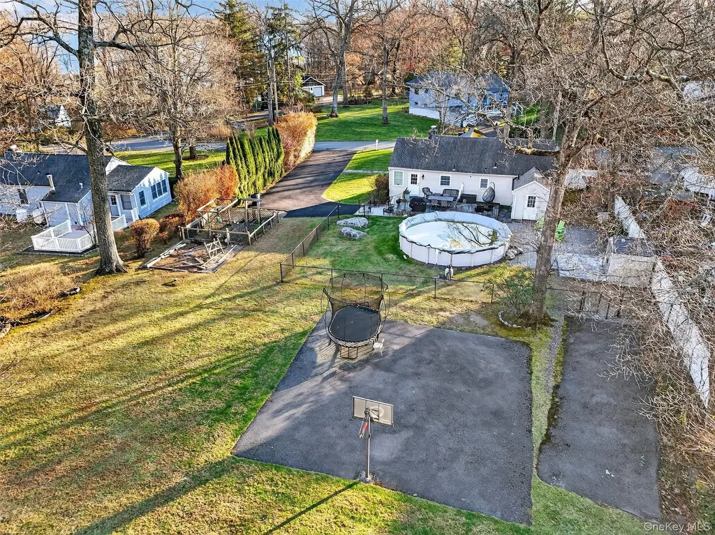 550 Beach Road Mahopac NY 10541