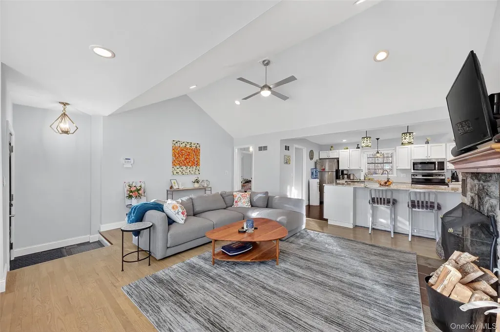 550 Beach Road Mahopac NY 10541
