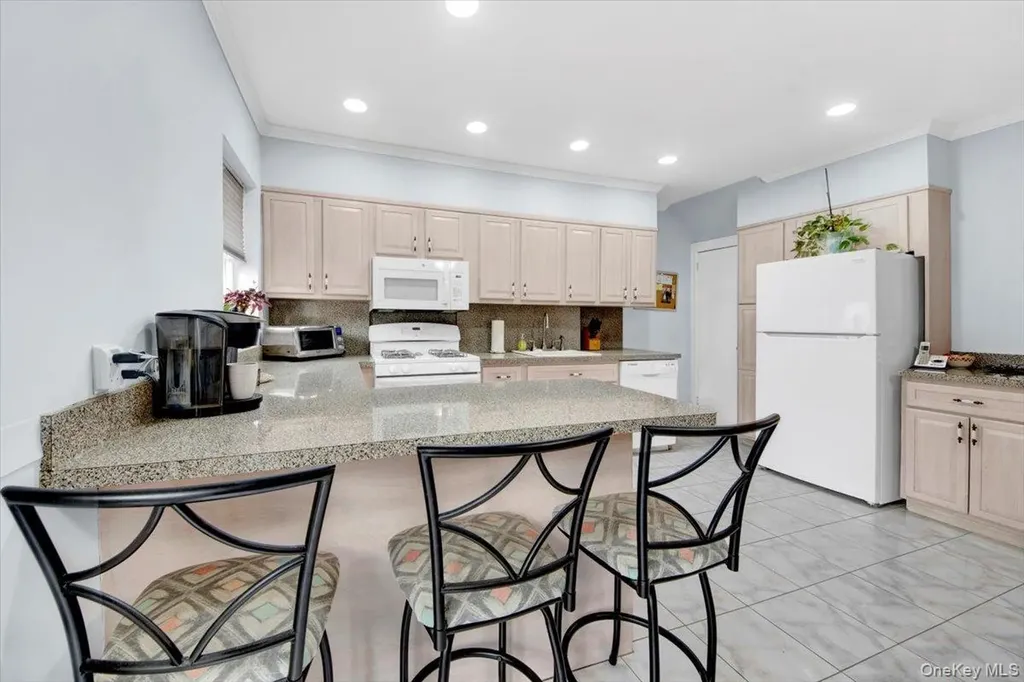 2529 Westervelt Avenue Bronx NY 10469