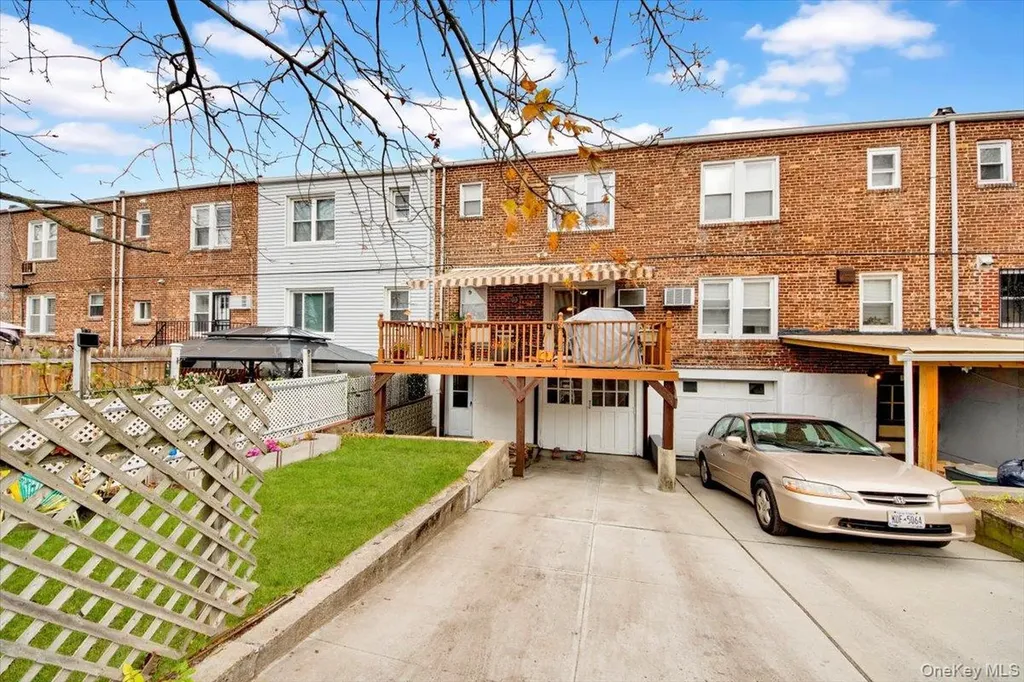 2529 Westervelt Avenue Bronx NY 10469