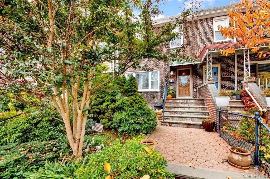2529 Westervelt Avenue Bronx NY 10469
