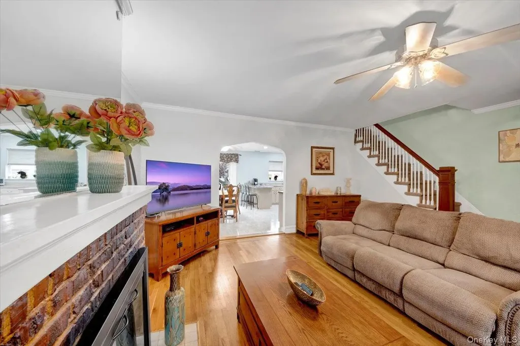 2529 Westervelt Avenue Bronx NY 10469