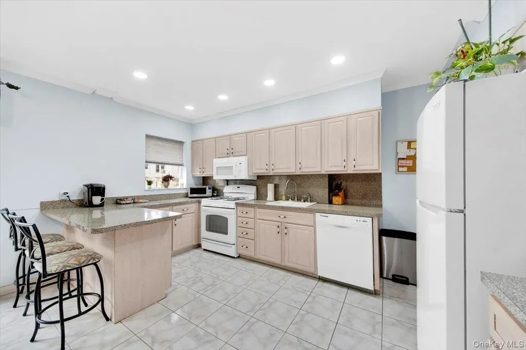 2529 Westervelt Avenue Bronx NY 10469