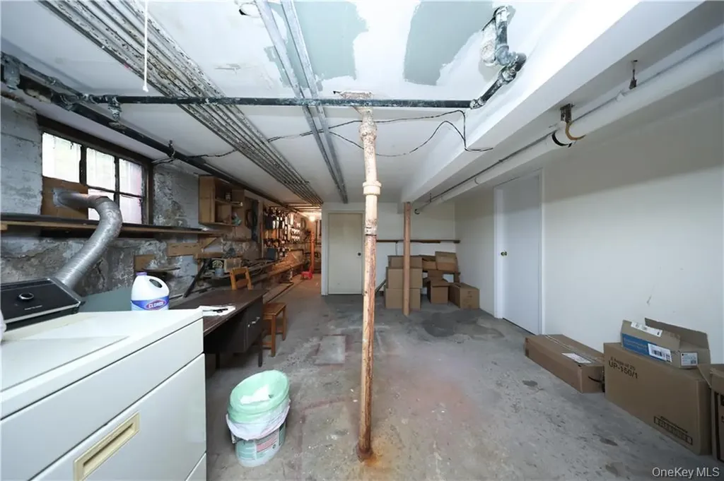 2176 E 13th Street Brooklyn NY 11229