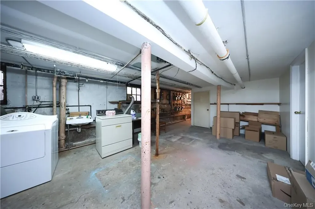 2176 E 13th Street Brooklyn NY 11229