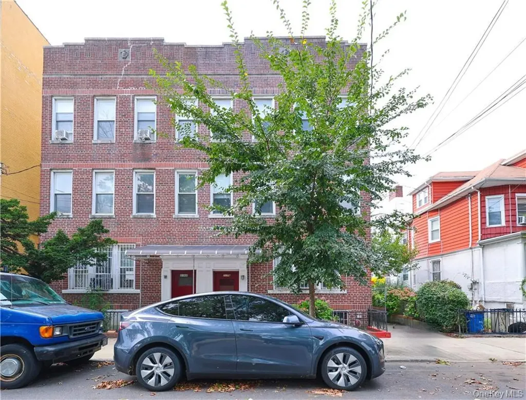2176 E 13th Street Brooklyn NY 11229