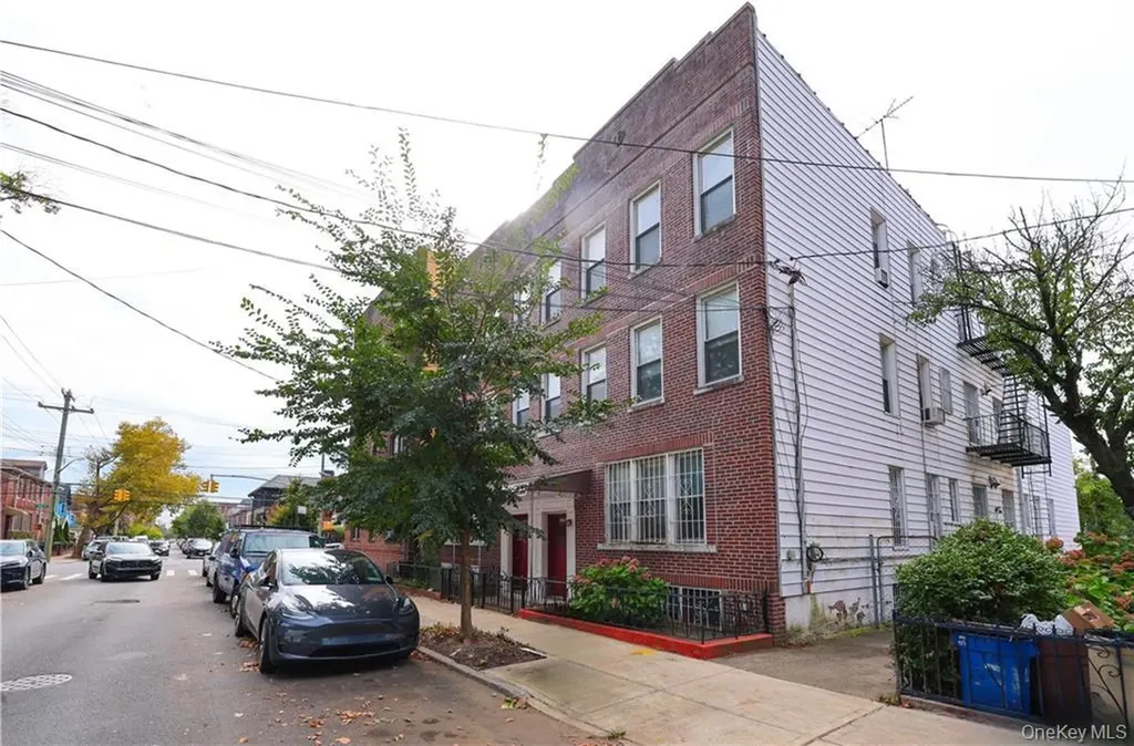 2176 E 13th Street Brooklyn NY 11229